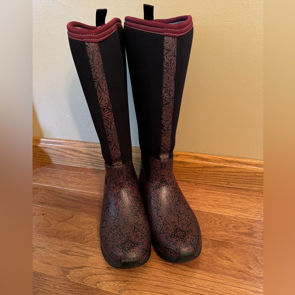 Muck Boots Arctic Adventure Waterproof Women's Boots size 8
